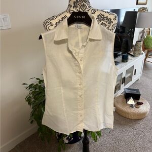 ESPIRT - Women's White Sleeveless Button Down Shirt